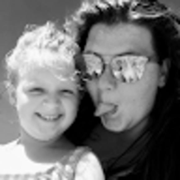 Meet your Posher, Lauren - Picture 1 of 1